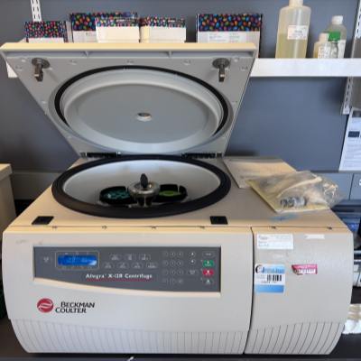 貝克曼 Allegra X-12R 離心機(jī)，配 SX4750A 轉(zhuǎn)子和吊籃